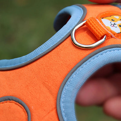 Détail de la sangle et couture du harnais anti-traction VisioDog orange